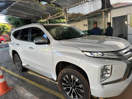 MITSUBISHI PAJERO SPORT 2.4 16V MIVEC TURBO DIESEL HPE AWD AUTOMÁTICO MITSUBISHI PAJERO SPORT 2.4 16V MIVEC TURBO DIESEL HPE AWD AUTOMÁTICO